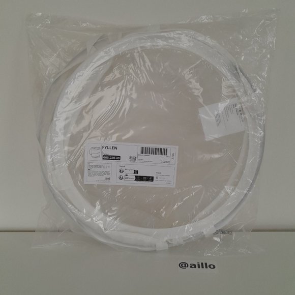 2 IKEA FYLLEN Laundry basket, white, 21 gallon - Picture 6 of 13